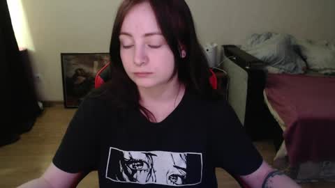 Snapshot of laralianna chatting on 05-20-26, 11:38 Laralianna online show from 05-20-26, 11:38
