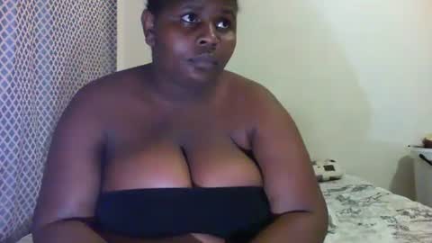 Snapshot of laralovex chatting on 12-03-24, 06:49 laralovex online show from 12-03-24, 06:49