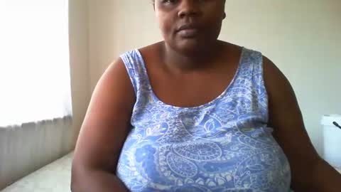 Snapshot of laralovex chatting on 12-07-24, 09:06 laralovex online show from 12-07-24, 09:06