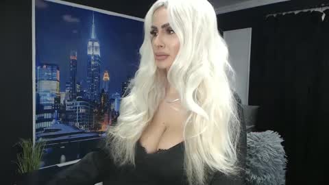Snapshot of laras_moans chatting on 01-11-25, 08:11 laras_moans online show from 01-11-25, 08:11