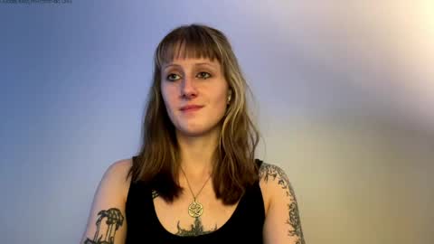 Snapshot of larasweetgirl chatting on 06-03-26, 06:02 Lara online show from 06-03-26, 06:02