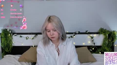 Snapshot of large_ocean chatting on 12-18-25, 03:18 Rose online show from 12-18-25, 03:18