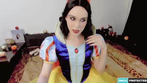 Larisa Lavriki online show from 10-28-25, 04:31