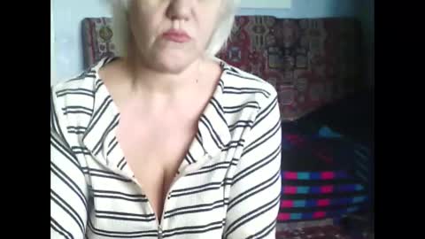 Snapshot of larisaq4ugo24 chatting on 02-17-25, 10:29 larisaq4ugo24 online show from 02-17-25, 10:29