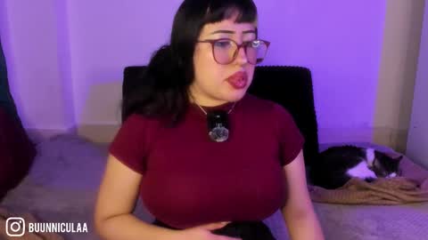 Snapshot of larissa01_ chatting on 03-25-26, 06:58 Lari online show from 03-25-26, 06:58