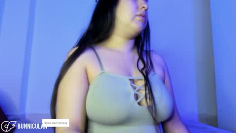 Snapshot of larissa01_ chatting on 03-29-26, 10:32 Lari online show from 03-29-26, 10:32