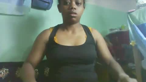 larissa645771 online show from 11-05-25, 07:52