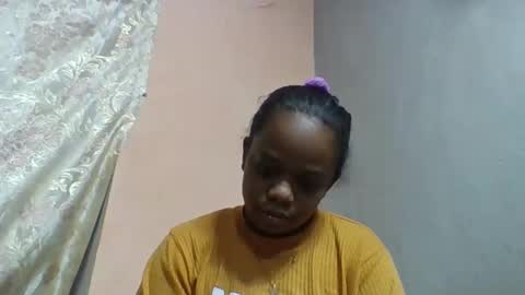 larissa645771 online show from 06-01-26, 06:48