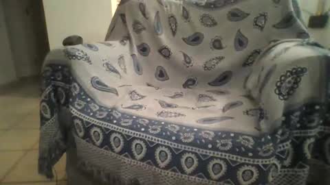 Snapshot of larop49 chatting on 02-02-26, 06:12 Larop49 online show from 02-02-26, 06:12