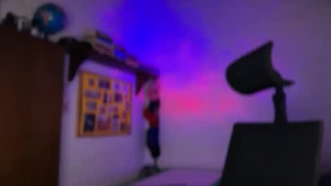 Snapshot of larry_jones chatting on 01-05-26, 05:27 andrew online show from 01-05-26, 05:27