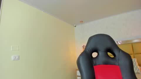  MIA  online show from 09-11-25, 12:16