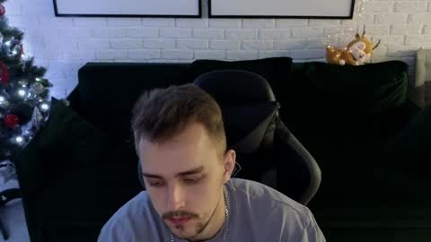 Snapshot of larstar01 chatting on 12-07-24, 04:20 Lars online show from 12-07-24, 04:20