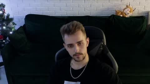 Snapshot of larstar01 chatting on 12-11-24, 05:32 Lars online show from 12-11-24, 05:32