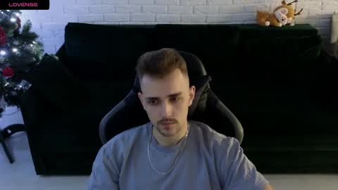 Snapshot of larstar01 chatting on 12-31-24, 03:55 Lars online show from 12-31-24, 03:55