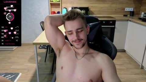 Snapshot of larstar01 chatting on 01-19-25, 12:06 Lars online show from 01-19-25, 12:06