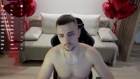 Snapshot of larstar01 chatting on 09-28-25, 10:26 Lars online show from 09-28-25, 10:26