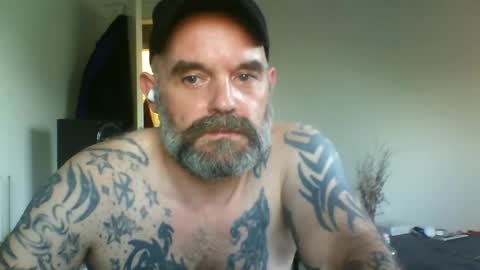 Snapshot of larsvegas1895 chatting on 05-21-26, 06:26 larsvegas1895 online show from 05-21-26, 06:26