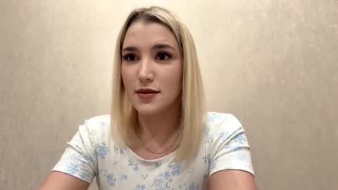 Snapshot of laruebaral chatting on 02-19-26, 09:11 Betty online show from 02-19-26, 09:11