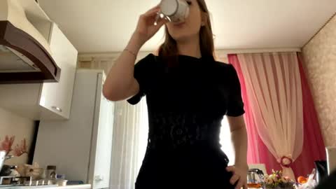 Snapshot of lashawnabatun chatting on 05-10-26, 04:06 Sara online show from 05-10-26, 04:06