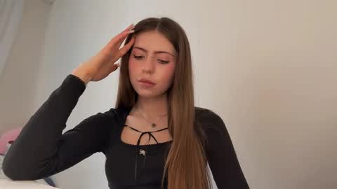 Snapshot of lashundaciviello chatting on 05-06-26, 03:28 Mila online show from 05-06-26, 03:28