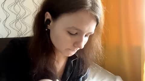 Snapshot of lashundaciviello chatting on 05-18-26, 01:06 Mila online show from 05-18-26, 01:06