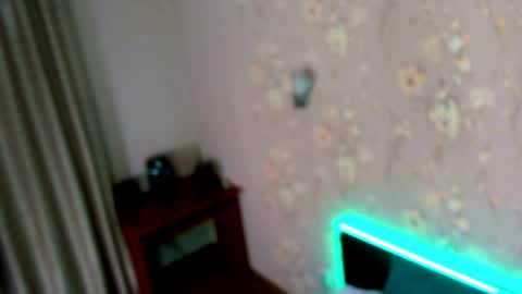 Snapshot of lasscherry18 chatting on 02-07-25, 04:24 LassCherry18 online show from 02-07-25, 04:24