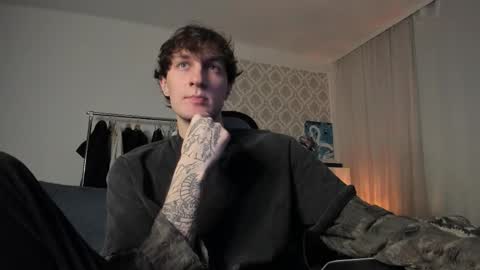 Snapshot of lastnight4you chatting on 09-13-25, 12:10 acie online show from 09-13-25, 12:10