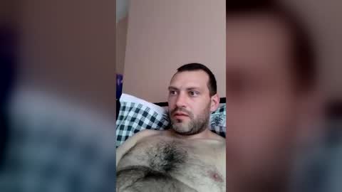 laszloszilagyi925 online show from 06-17-26, 03:24