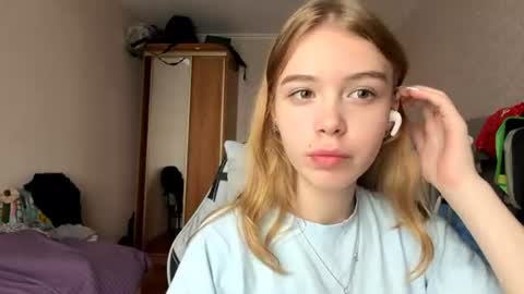 Linet online show from 06-23-26, 07:39