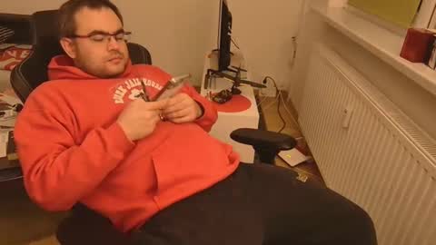 latexboy893 online show from 01-07-26, 11:51