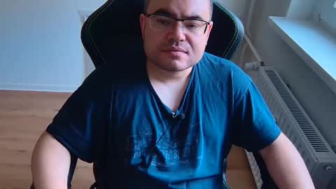 latexboy893 online show from 04-26-26, 04:15