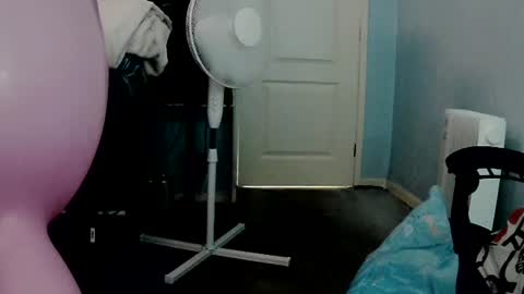 Snapshot of latexchris77 chatting on 07-07-26, 03:49 latexchris77 online show from 07-07-26, 03:49