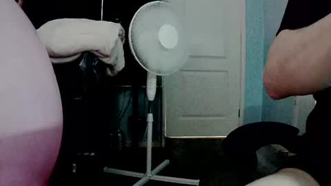 Snapshot of latexchris77 chatting on 07-28-26, 06:53 latexchris77 online show from 07-28-26, 06:53