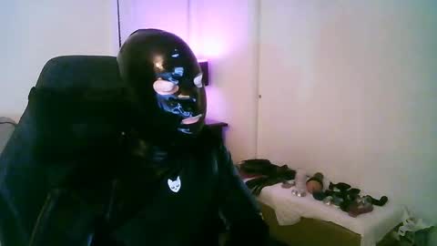 latexminheadroom online show from 10-15-25, 02:22