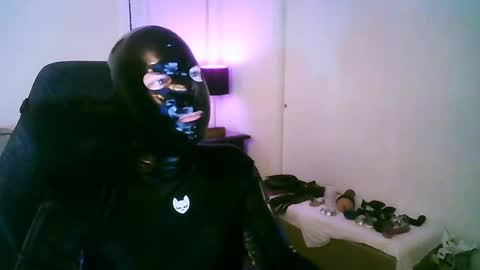 latexminheadroom online show from 10-16-25, 02:56