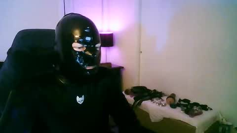 latexminheadroom online show from 10-20-25, 01:50