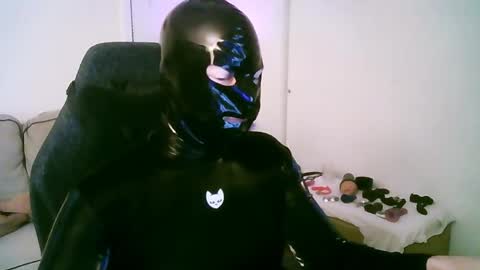 Snapshot of latexminheadroom chatting on 05-15-26, 10:50 latexminheadroom online show from 05-15-26, 10:50