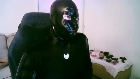 Snapshot of latexminheadroom chatting on 05-15-26, 11:12 latexminheadroom online show from 05-15-26, 11:12