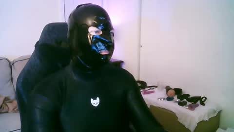 Snapshot of latexminheadroom chatting on 05-26-26, 01:56 latexminheadroom online show from 05-26-26, 01:56