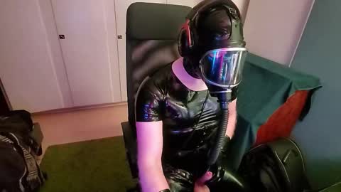 Snapshot of latexviking003 chatting on 03-08-26, 01:14 latexviking003 online show from 03-08-26, 01:14