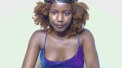 latiffaah_xx online show from 03-05-26, 12:12