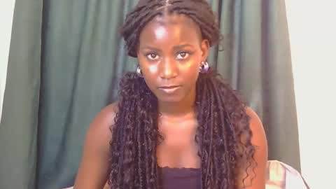 latiffaah_xx online show from 03-23-26, 11:36