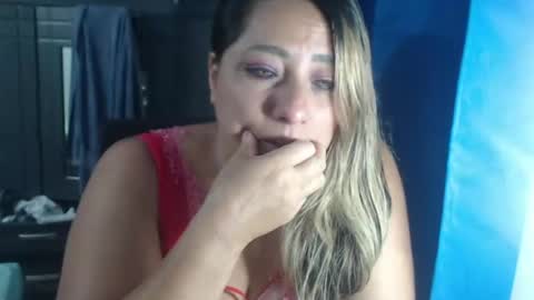 Snapshot of latin_big_boobs chatting on 10-25-25, 11:54 latin_big_boobs online show from 10-25-25, 11:54