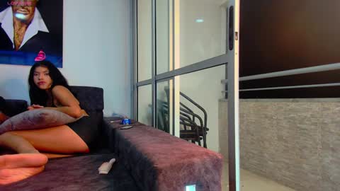 Snapshot of latin_couple77 chatting on 01-25-25, 06:23 Sara y Andy online show from 01-25-25, 06:23