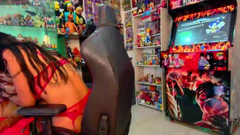 Snapshot of latin_couple77 chatting on 02-15-25, 12:11 Sara y Andy online show from 02-15-25, 12:11