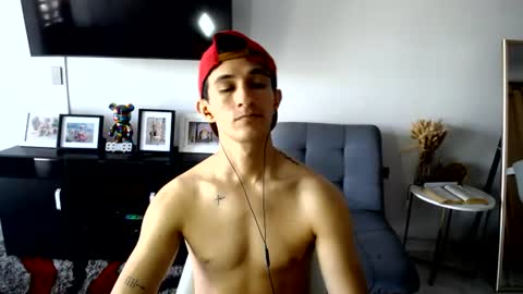 Snapshot of latin_cr7 chatting on 08-04-26, 06:43 Steven online show from 08-04-26, 06:43