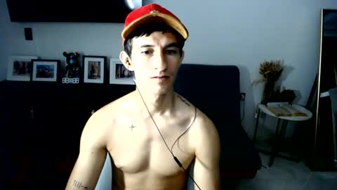 Snapshot of latin_cr7 chatting on 08-05-26, 06:49 Steven online show from 08-05-26, 06:49