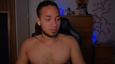 Snapshot of latin_luxury_i chatting on 06-26-26, 03:22 Free OF online show from 06-26-26, 03:22
