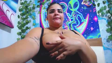 latina_bigboos12 online show from 11-09-25, 05:39
