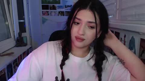 Snapshot of latina_mia chatting on 02-13-25, 07:13 miiiiiiaaaa online show from 02-13-25, 07:13